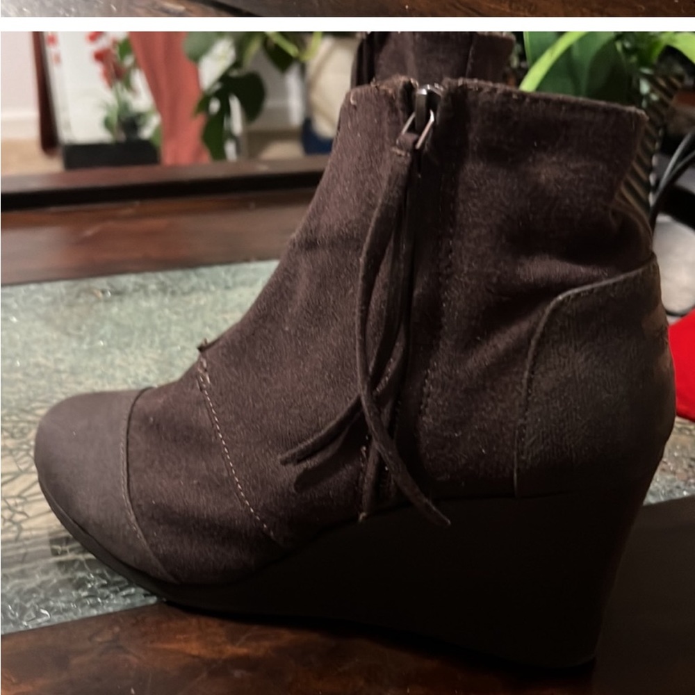 Chocolate Toms Boots